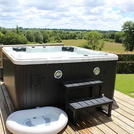 Longere Dans Le Perche: Vue Imprenable, Jacuzzi, Sauna, Modelage... Feriehus