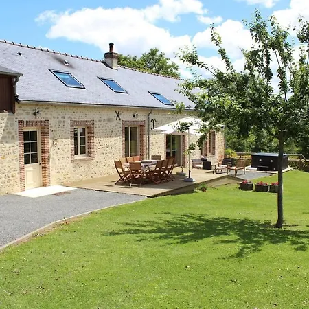 Longere Dans Le Perche: Vue Imprenable, Jacuzzi, Sauna, Modelage... Feriehus